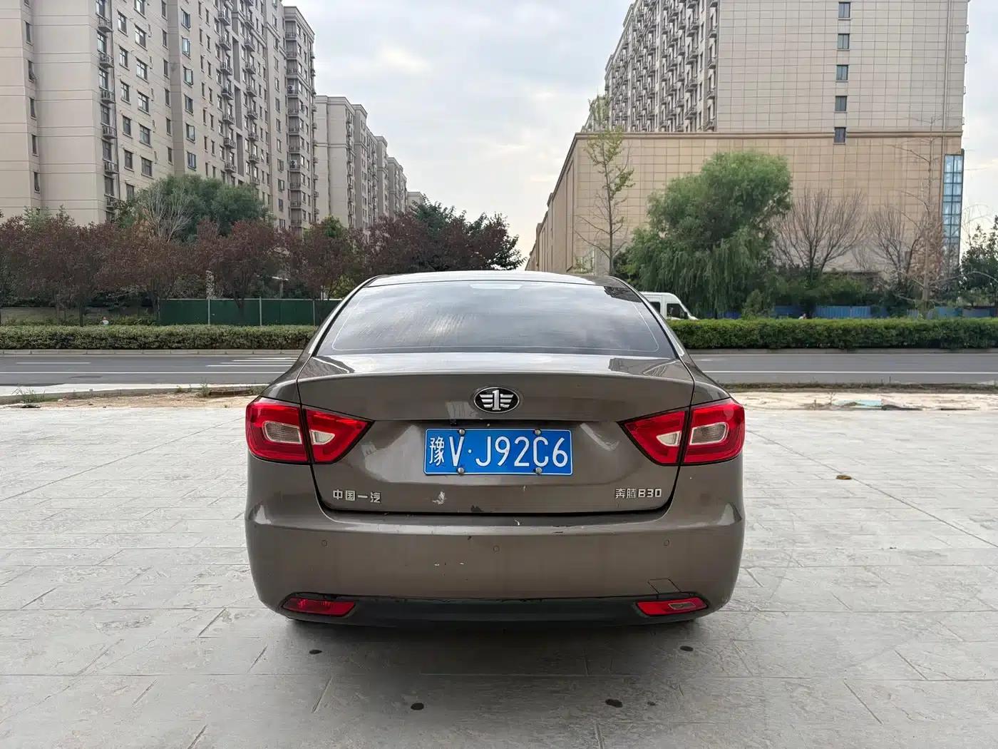 Besturn B30 2016 1.6L Manual Deluxe Edition — миниатюра 7