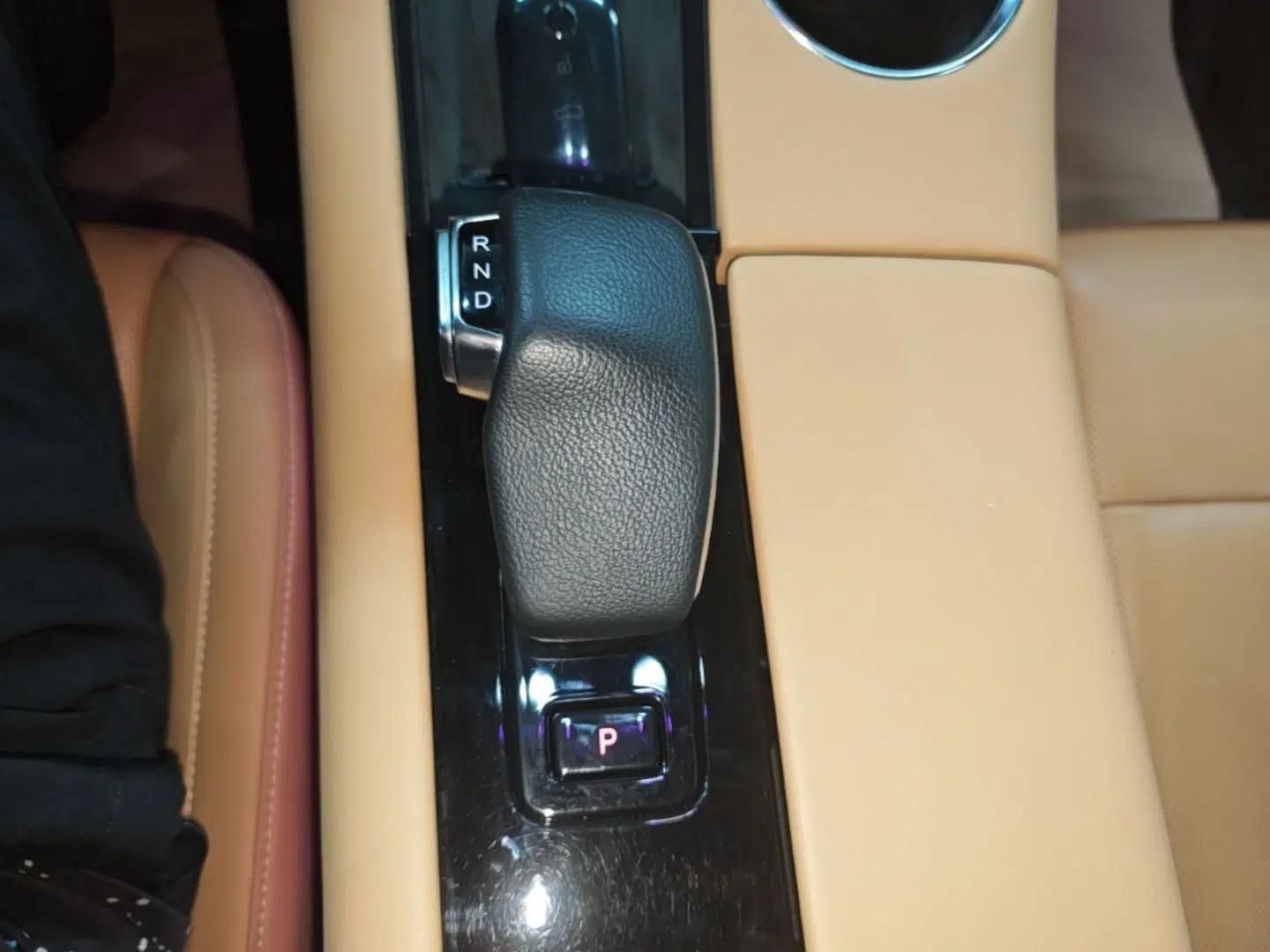 Hima AITO M5 2022 Extended-Range Four-Wheel Drive Performance Version — миниатюра 16