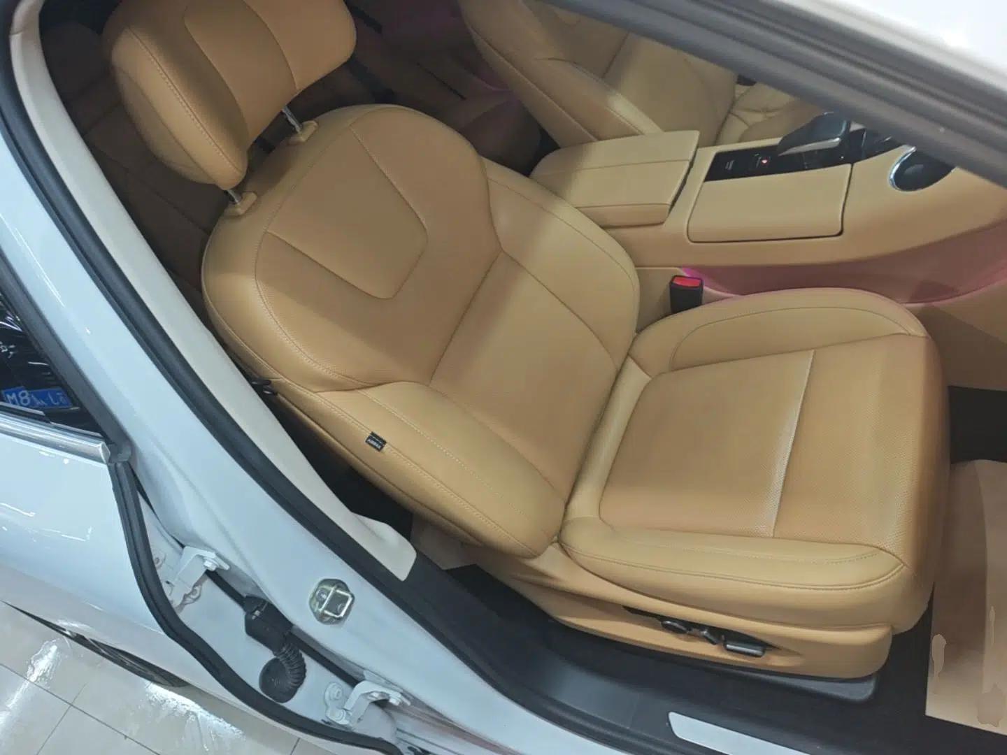 Hima AITO M5 2022 Extended-Range Four-Wheel Drive Performance Version — миниатюра 19