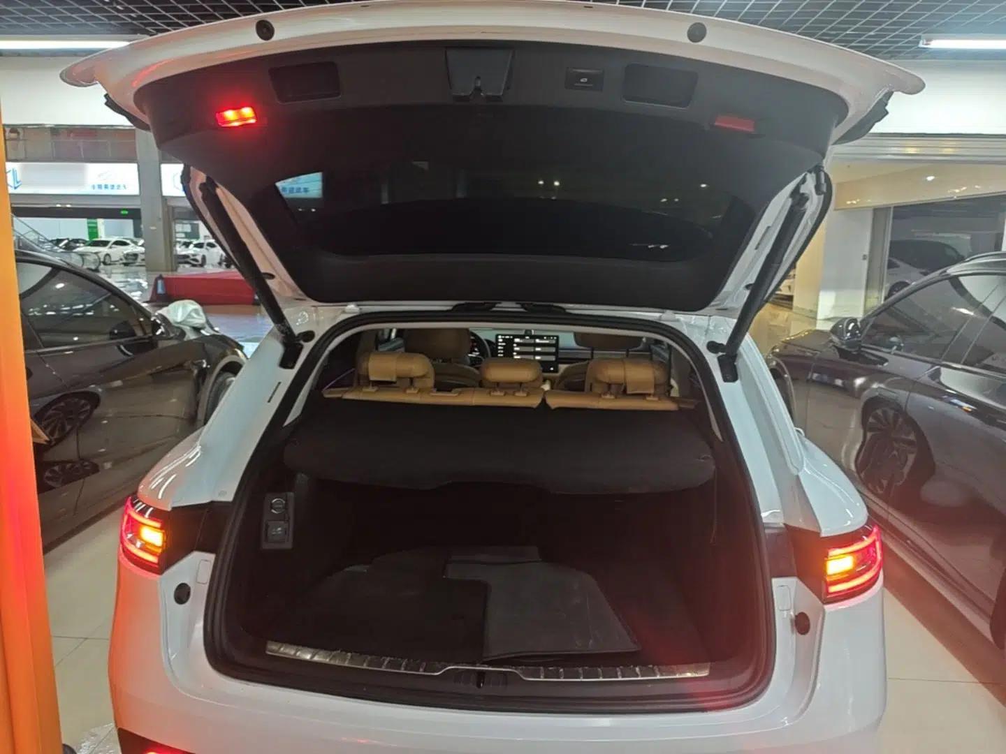 Hima AITO M5 2022 Extended-Range Four-Wheel Drive Performance Version — миниатюра 22