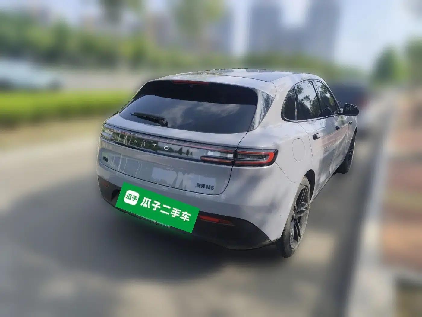 Hima AITO M5 2024 Extended-Range Max RS Four-Wheel Drive Advanced Intelligent Driving Version — миниатюра 6