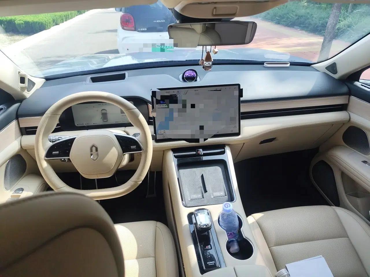 Hima AITO M5 2024 Extended-Range Max RS Four-Wheel Drive Advanced Intelligent Driving Version — миниатюра 9