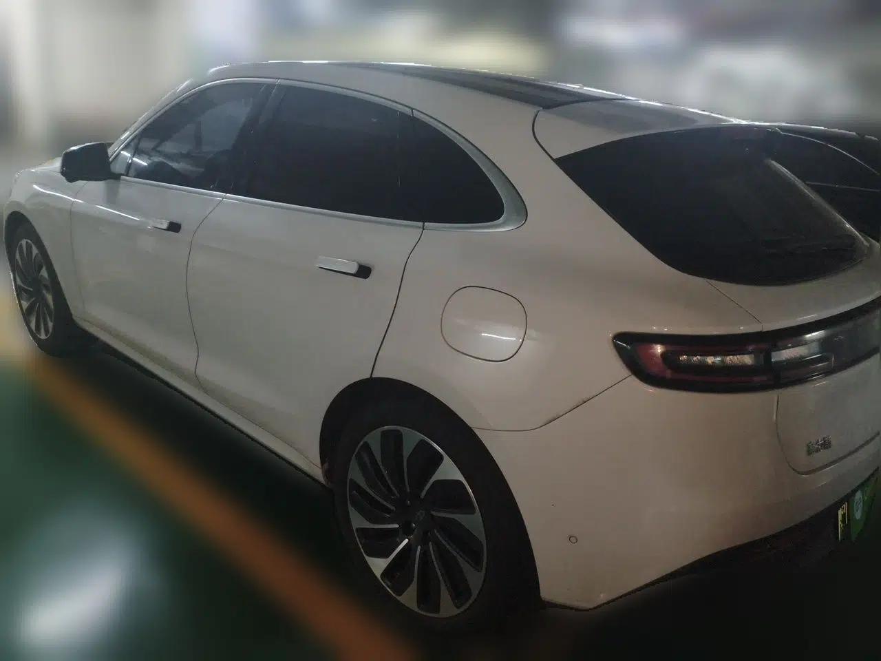 Hima AITO M5 2022 Extended-Range Four-Wheel Drive Ultimate Edition — миниатюра 4
