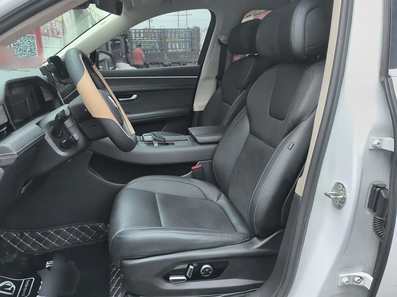Hima AITO M5 2022 Extended-Range Four-Wheel Drive Ultimate Edition — миниатюра 15
