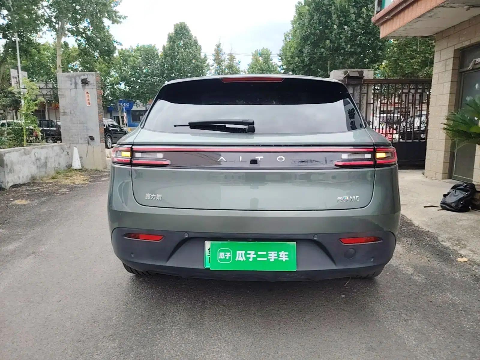 Hima AITO M5 2022 Range-Extended Rear-Drive Standard Version — миниатюра 5