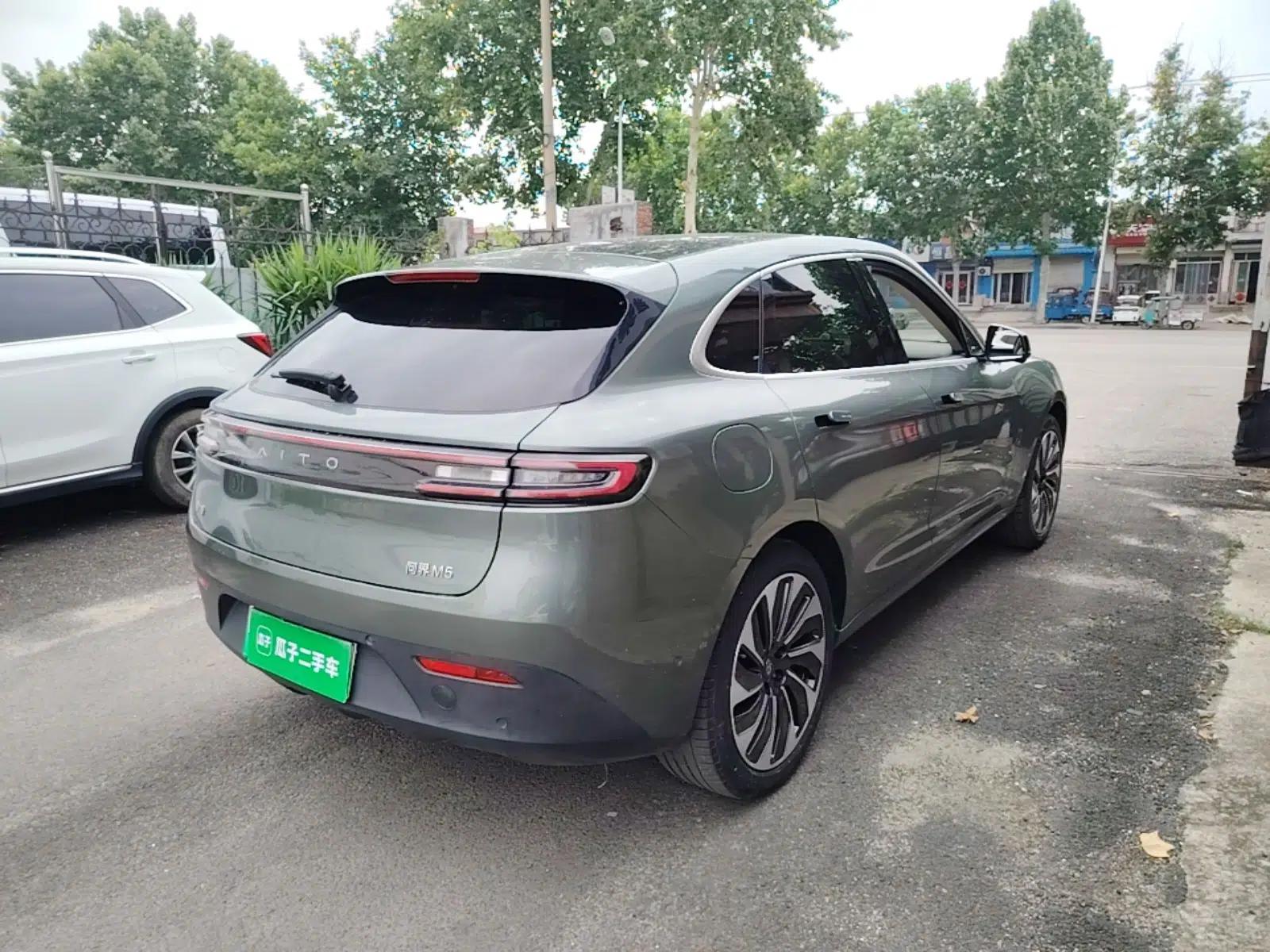 Hima AITO M5 2022 Range-Extended Rear-Drive Standard Version — миниатюра 6