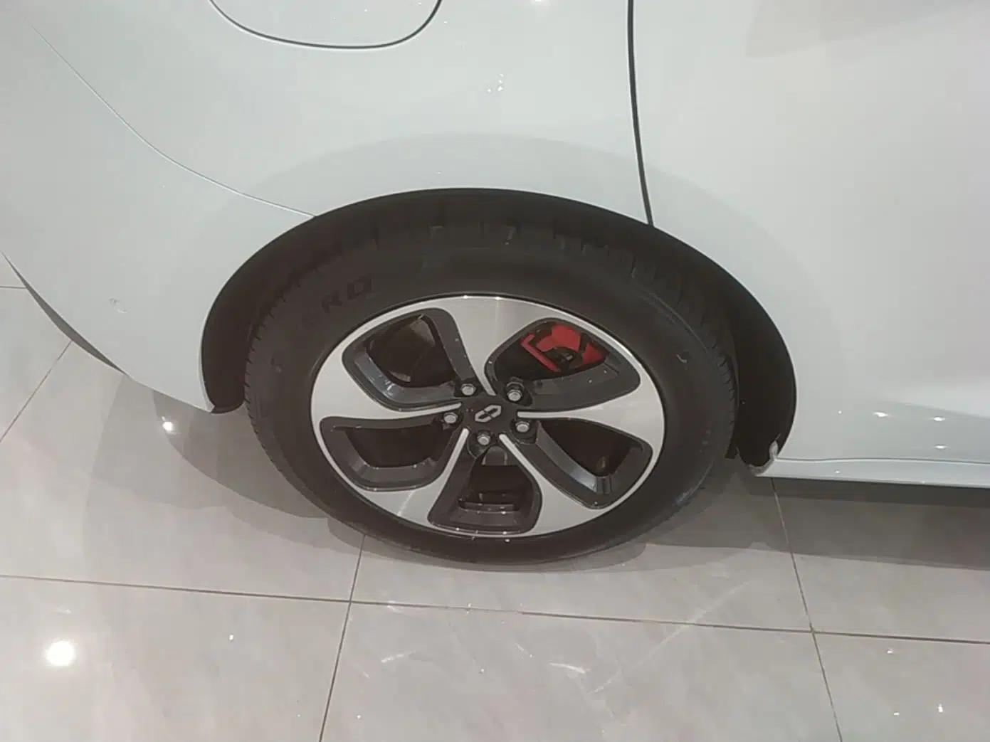 Hima AITO M5 2022 Range-Extended Rear-Drive Standard Version — миниатюра 11