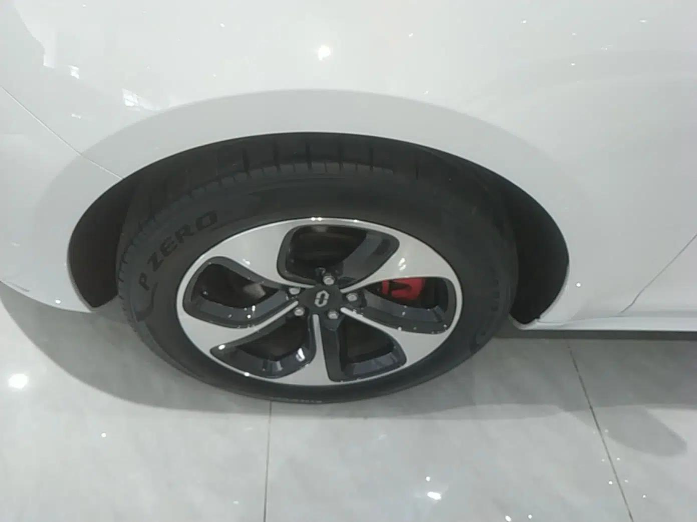 Hima AITO M5 2022 Range-Extended Rear-Drive Standard Version — миниатюра 10