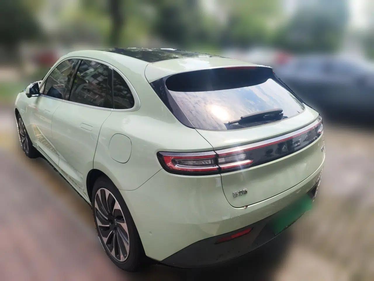 Hima AITO M5 2022 Extended-Range Four-Wheel Drive Performance Version — миниатюра 4