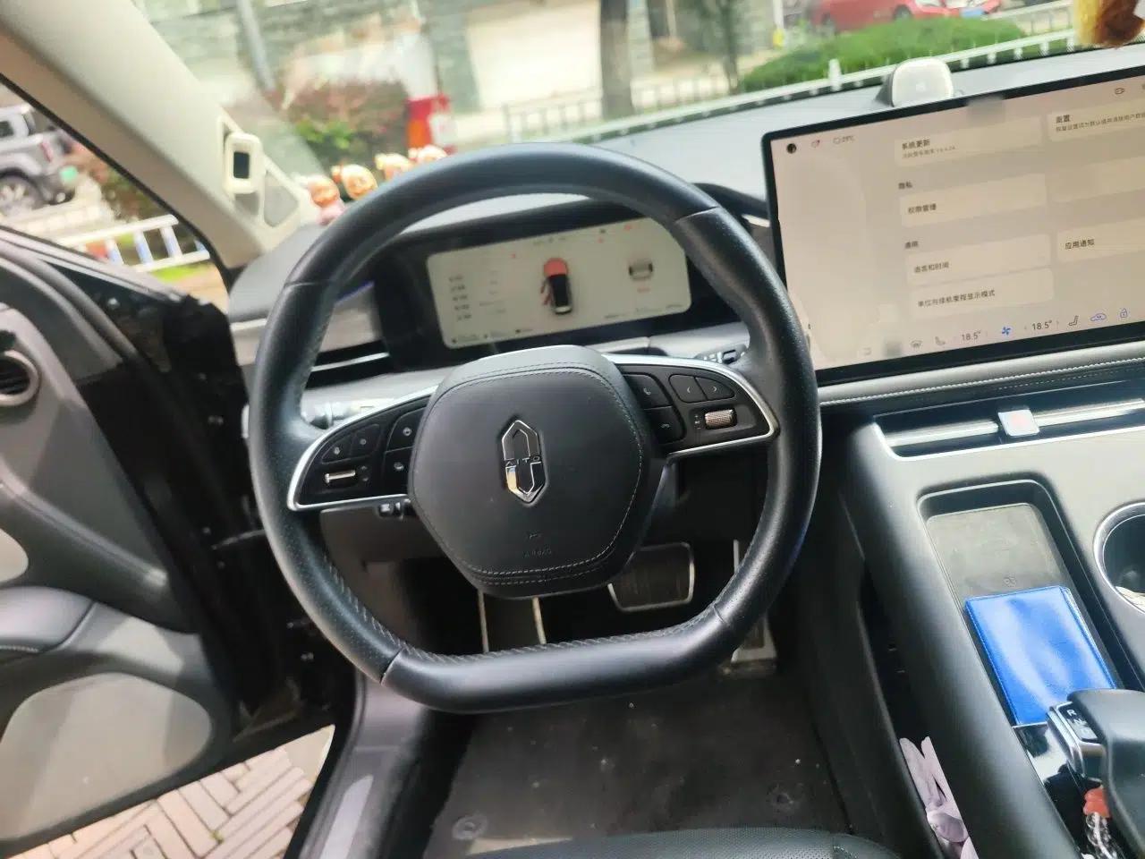 Hima AITO M5 2022 Extended-Range Four-Wheel Drive Performance Version — миниатюра 10
