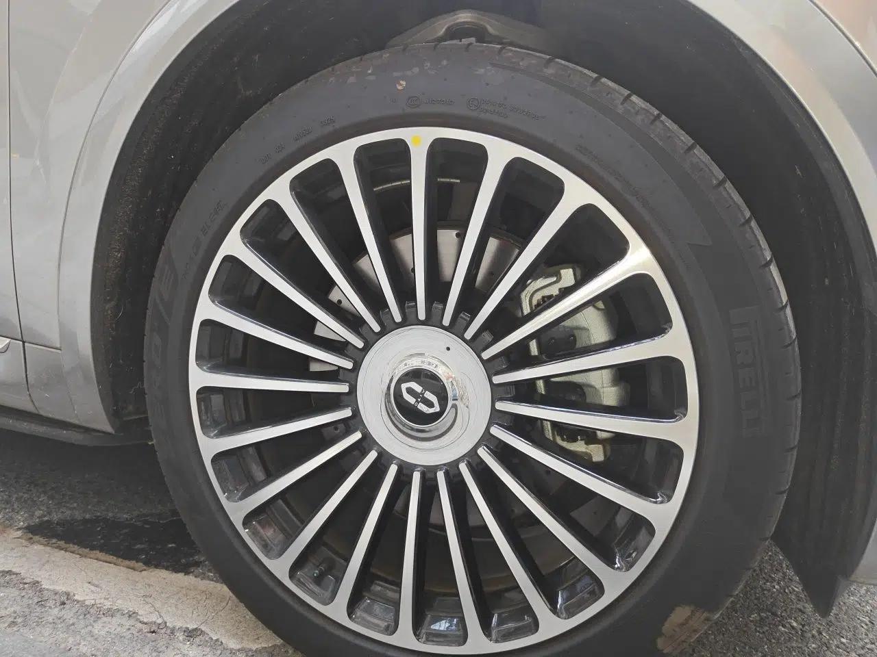 Hima AITO M8 2025 Model, Pure Electric Max+ Five-Seat All-Wheel-Drive Version — миниатюра 8