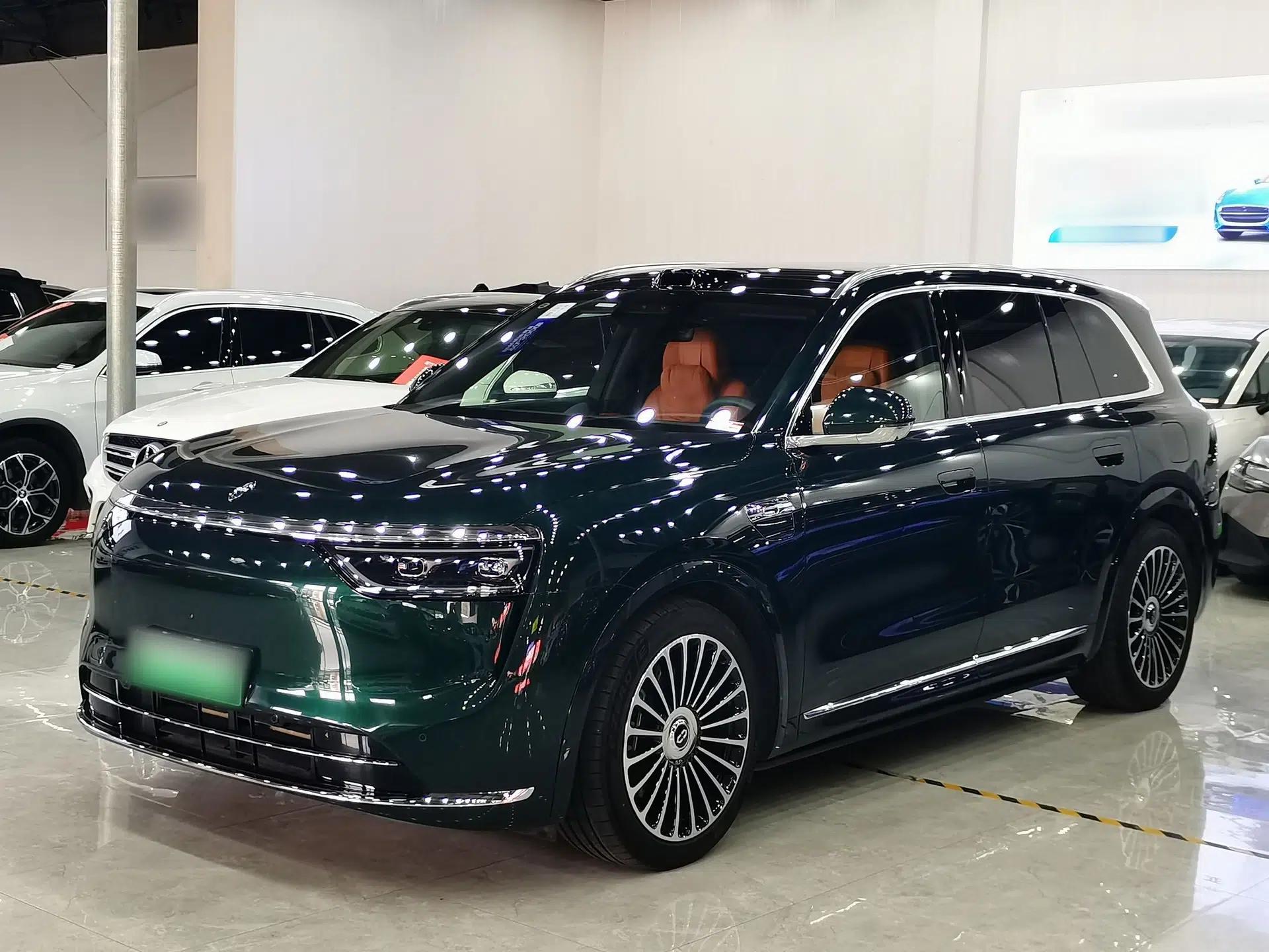 Hima AITO M8 2025 Extended-Range Ultra Version 53.4 kWh 6-Seater Edition — миниатюра 1