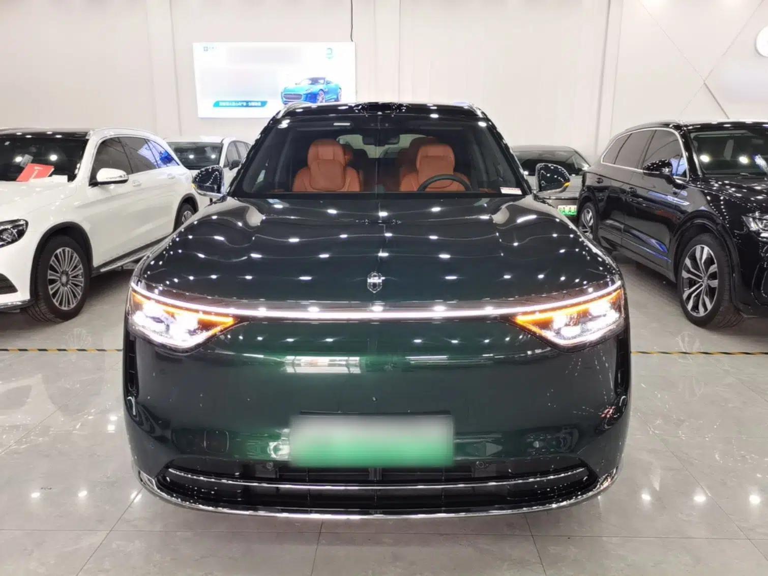 Hima AITO M8 2025 Extended-Range Ultra Version 53.4 kWh 6-Seater Edition — миниатюра 2