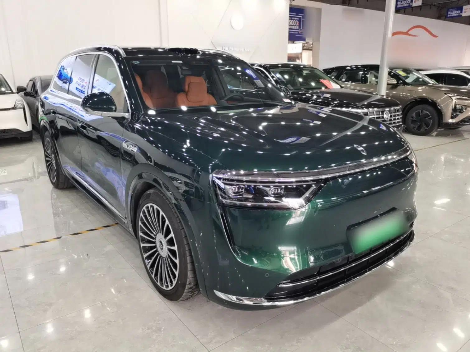 Hima AITO M8 2025 Extended-Range Ultra Version 53.4 kWh 6-Seater Edition — миниатюра 3