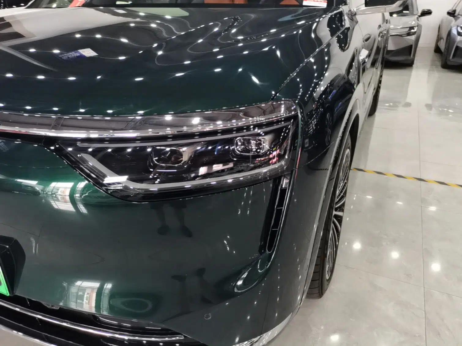 Hima AITO M8 2025 Extended-Range Ultra Version 53.4 kWh 6-Seater Edition — миниатюра 8