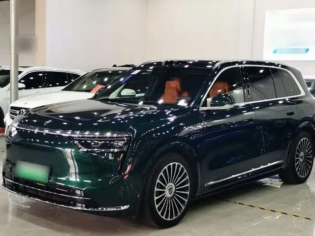 Hima AITO M8 2025 Extended-Range Ultra Version 53.4 kWh 6-Seater Edition