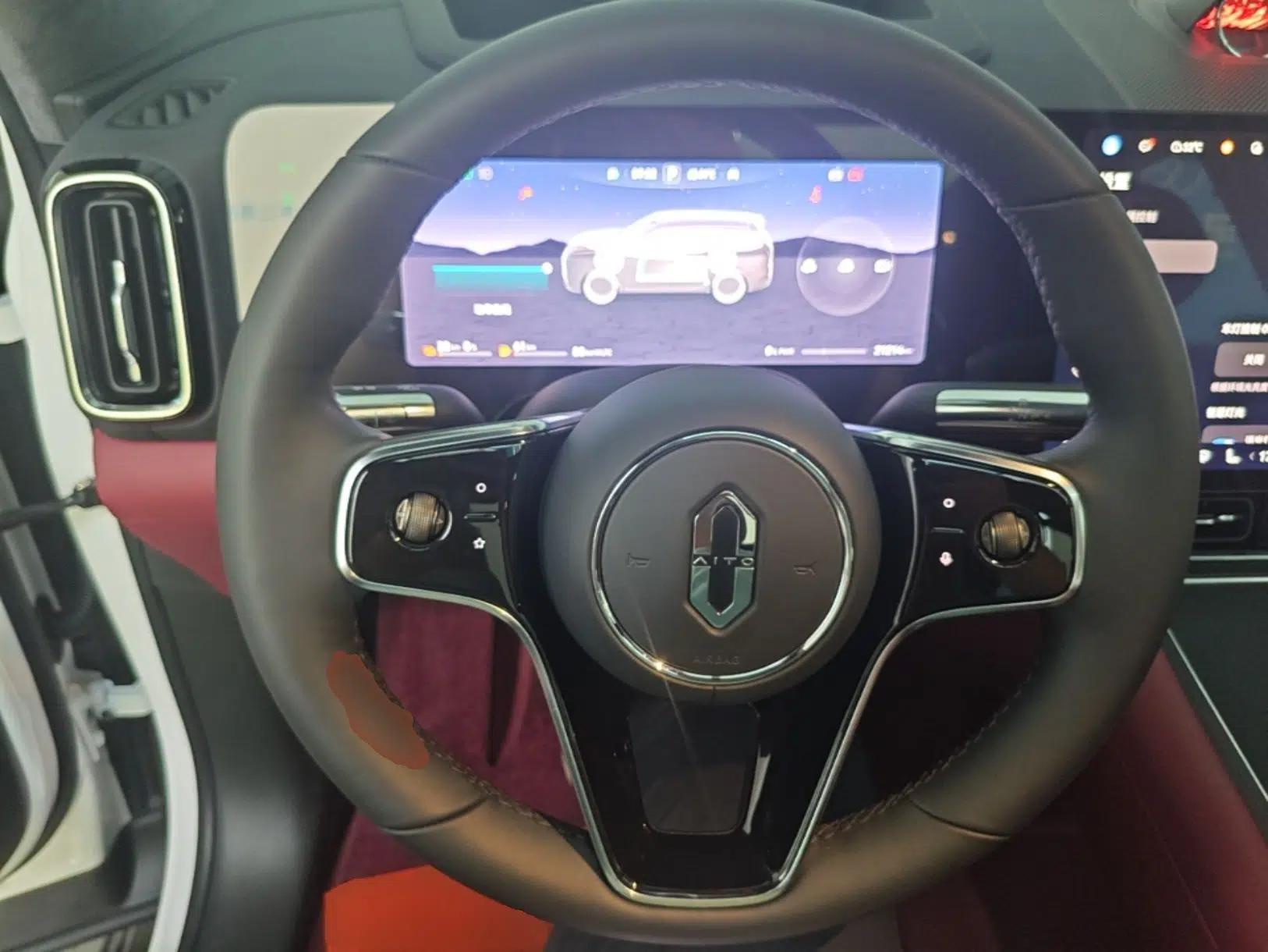 Hima AITO M8 2025 Extended-Range Max+ Version 53.4 kWh 6-Seater Edition — миниатюра 13