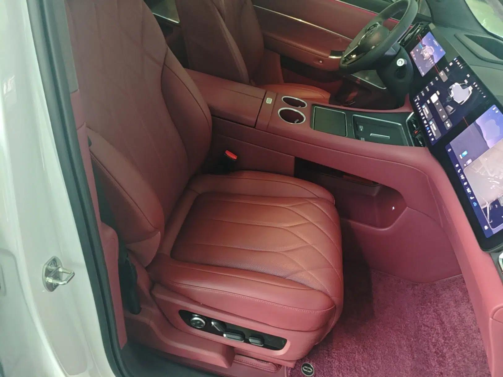 Hima AITO M8 2025 Extended-Range Max+ Version 53.4 kWh 6-Seater Edition — миниатюра 19
