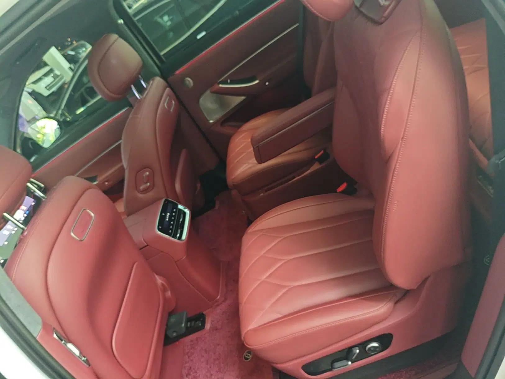 Hima AITO M8 2025 Extended-Range Max+ Version 53.4 kWh 6-Seater Edition — миниатюра 20