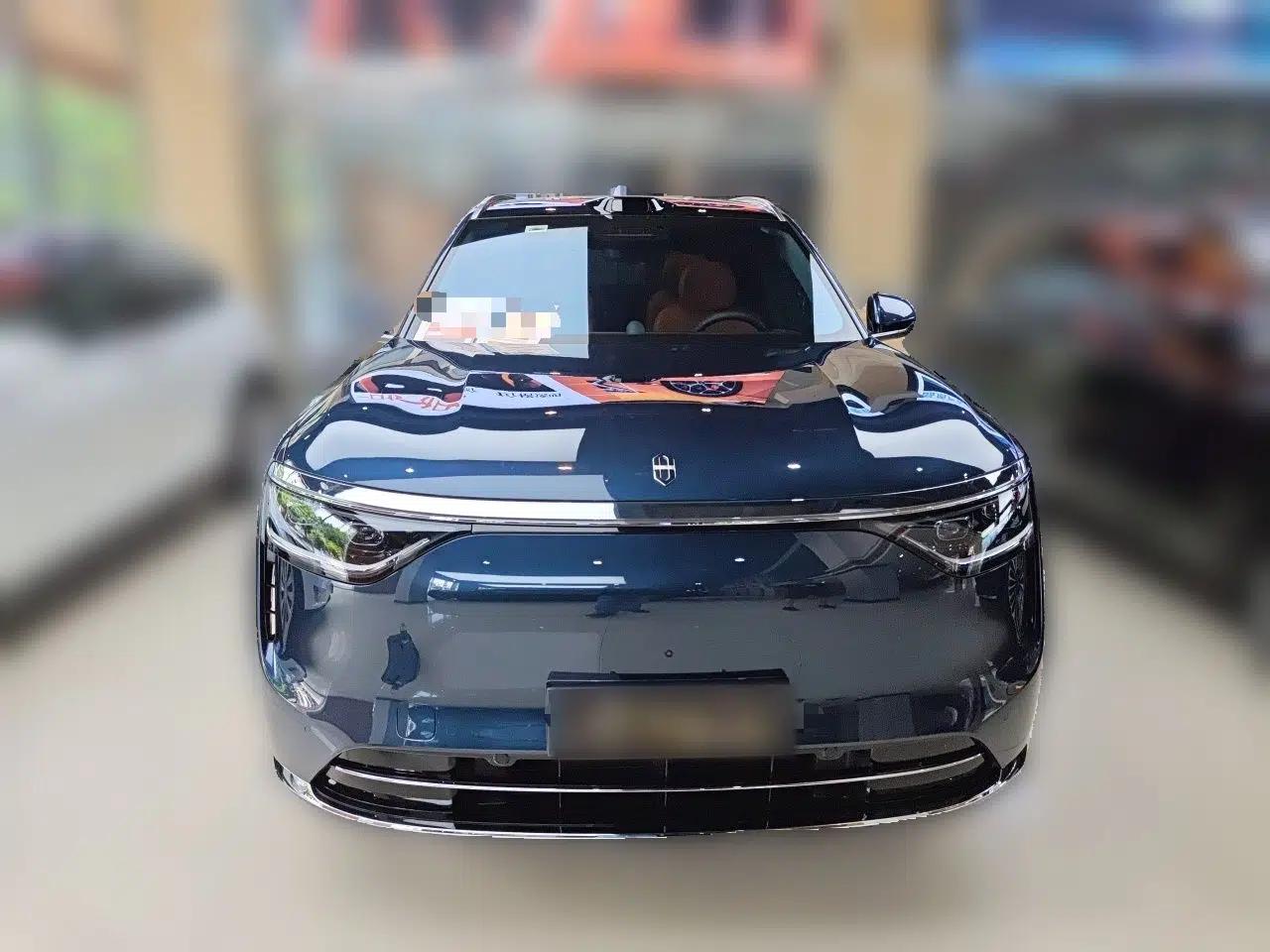 Hima AITO M8 2025 Extended-Range Max+ Version 53.4 kWh 6-Seater Edition — миниатюра 2