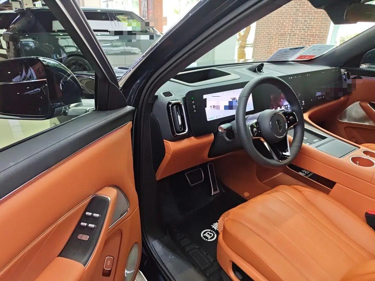 Hima AITO M8 2025 Extended-Range Max+ Version 53.4 kWh 6-Seater Edition — миниатюра 16