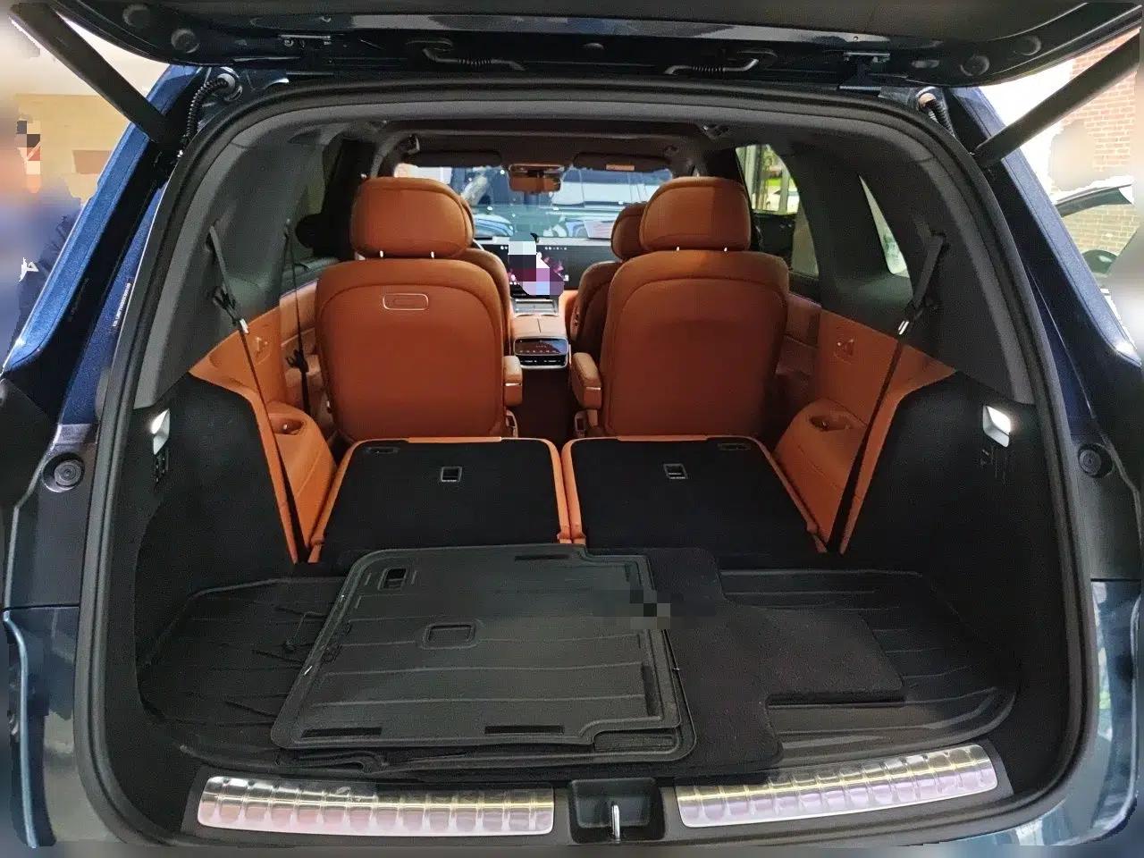 Hima AITO M8 2025 Extended-Range Max+ Version 53.4 kWh 6-Seater Edition — миниатюра 19