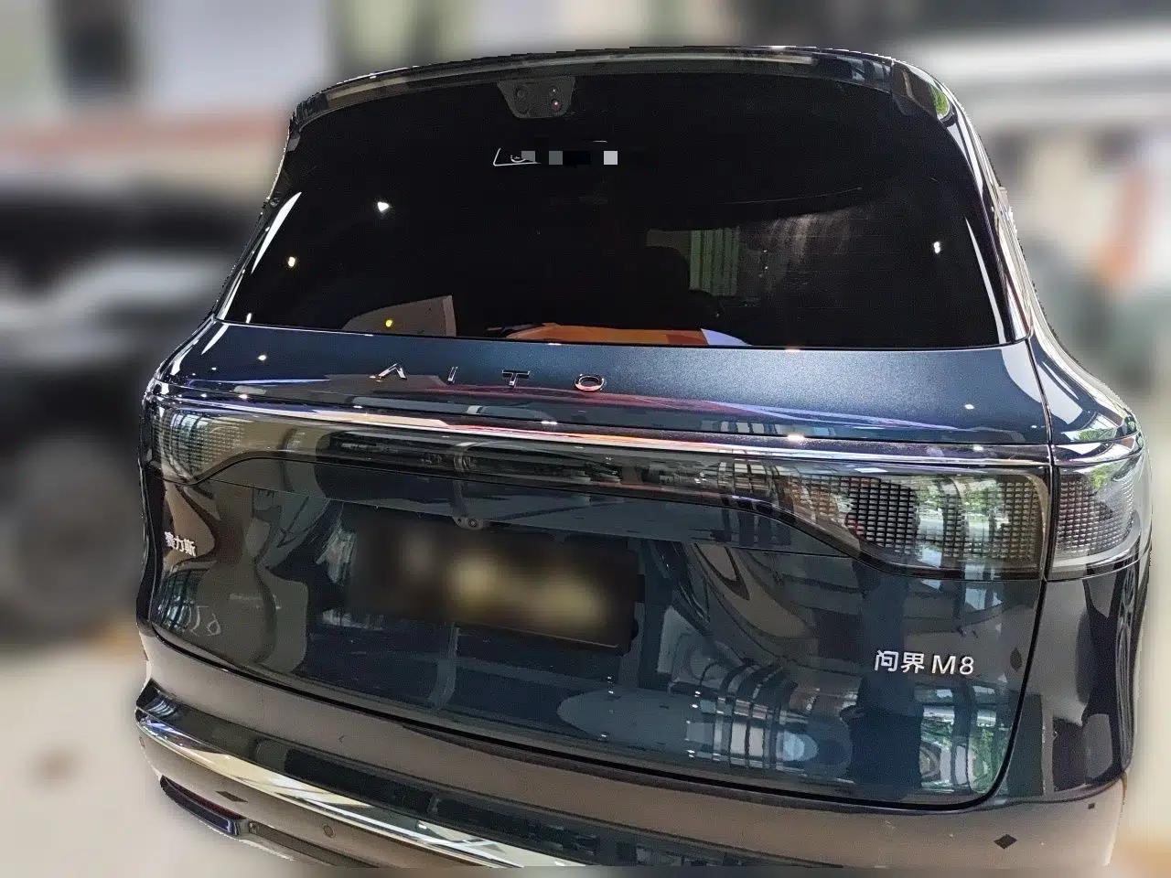 Hima AITO M8 2025 Extended-Range Max+ Version 53.4 kWh 6-Seater Edition — миниатюра 5