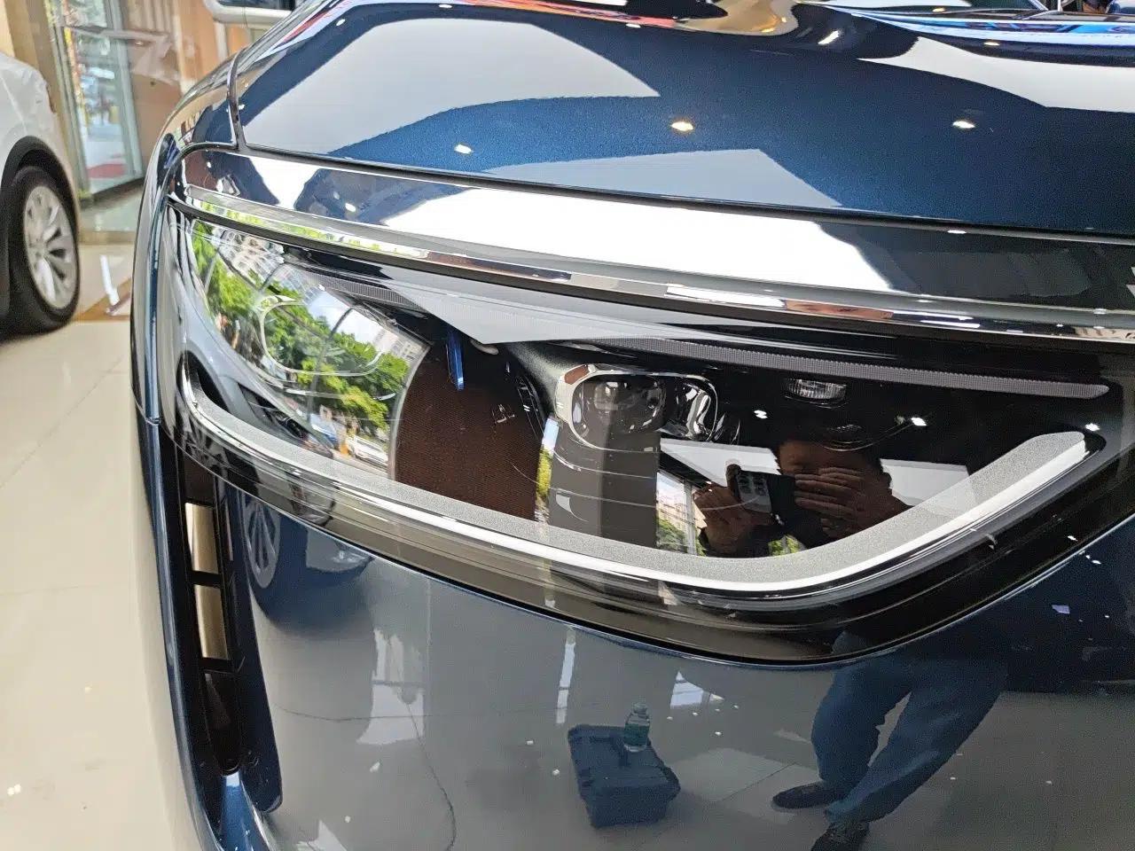 Hima AITO M8 2025 Extended-Range Max+ Version 53.4 kWh 6-Seater Edition — миниатюра 7
