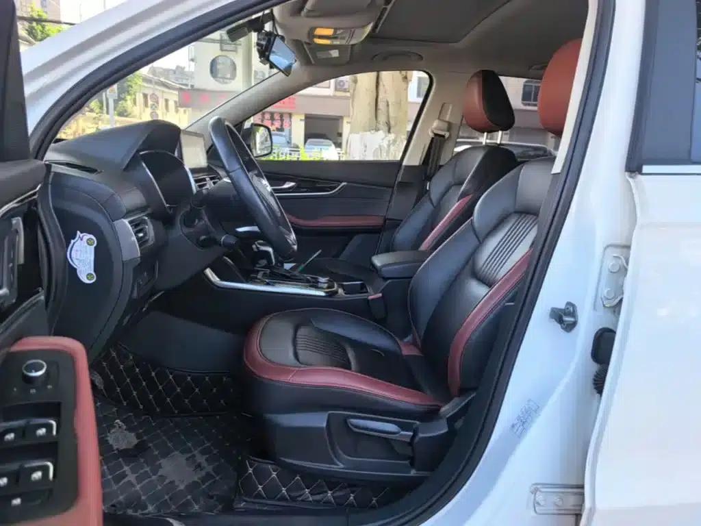 Bestune T33 2019 1.6L Automatic Deluxe Edition (National VI Emission Standard) — миниатюра 15