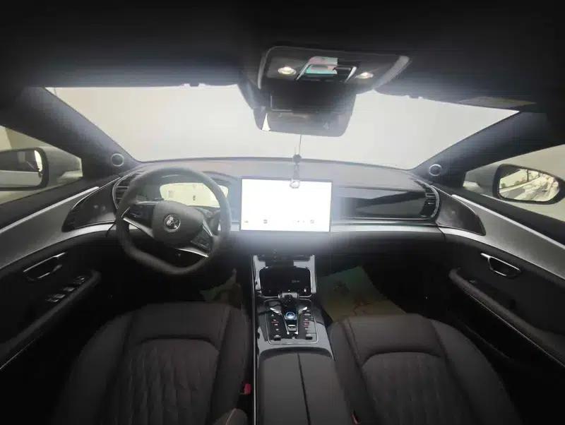 Han EV 2025 Smart Driving Edition 506KM Premium — миниатюра 7