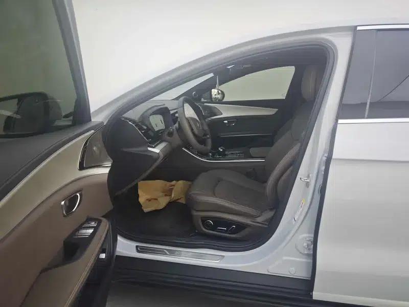 Han EV 2025 Smart Driving Edition 506KM Premium — миниатюра 8