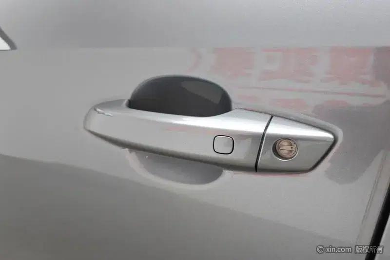 Qin PLUS DM 2023 DM-i Champion Edition 55KM Leading Model — миниатюра 9