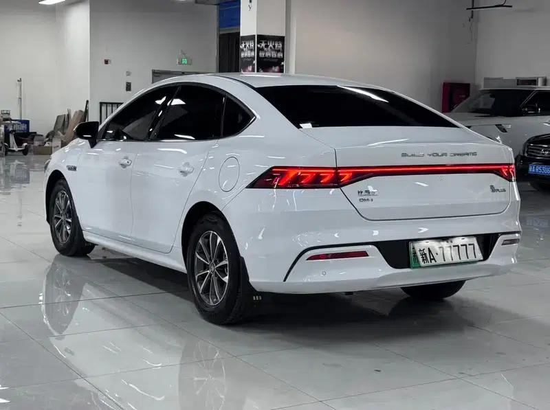 Qin PLUS DM 2024 Glory Edition DM-i 55KM Leading Model — миниатюра 4