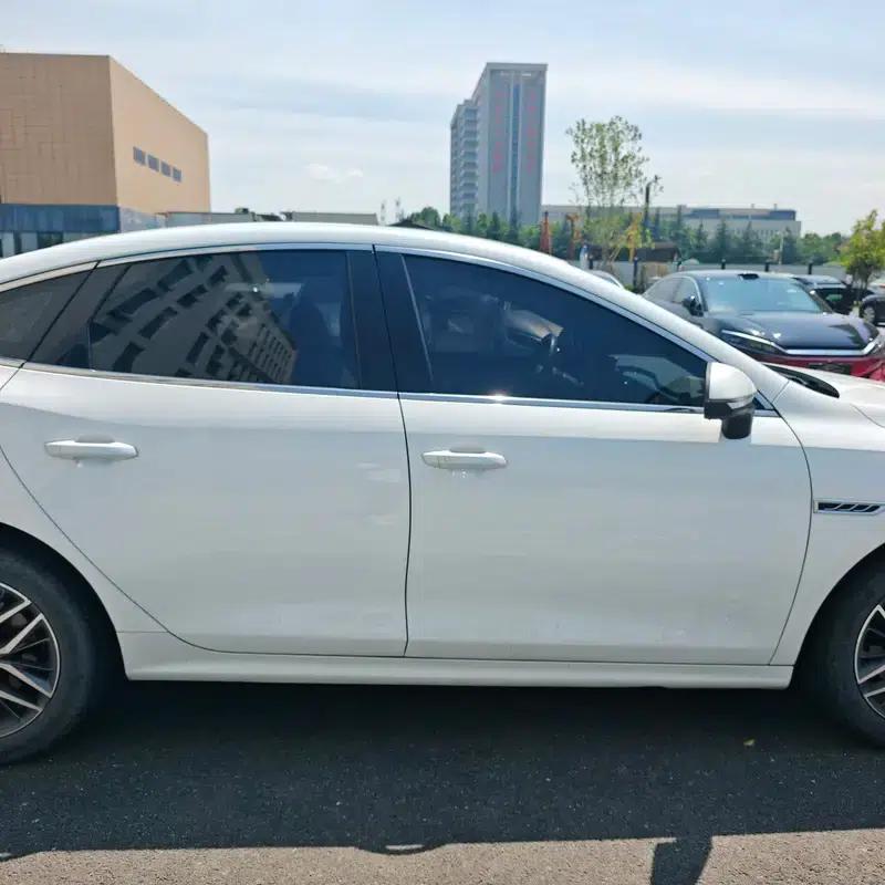 Qin PLUS DM 2023 DM-i Champion Edition 120KM Super Model — миниатюра 14