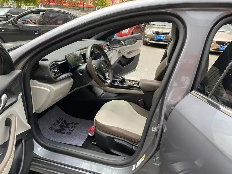 Qin PLUS DM 2024 Glory Edition DM-i 55KM Leading Model — миниатюра 9