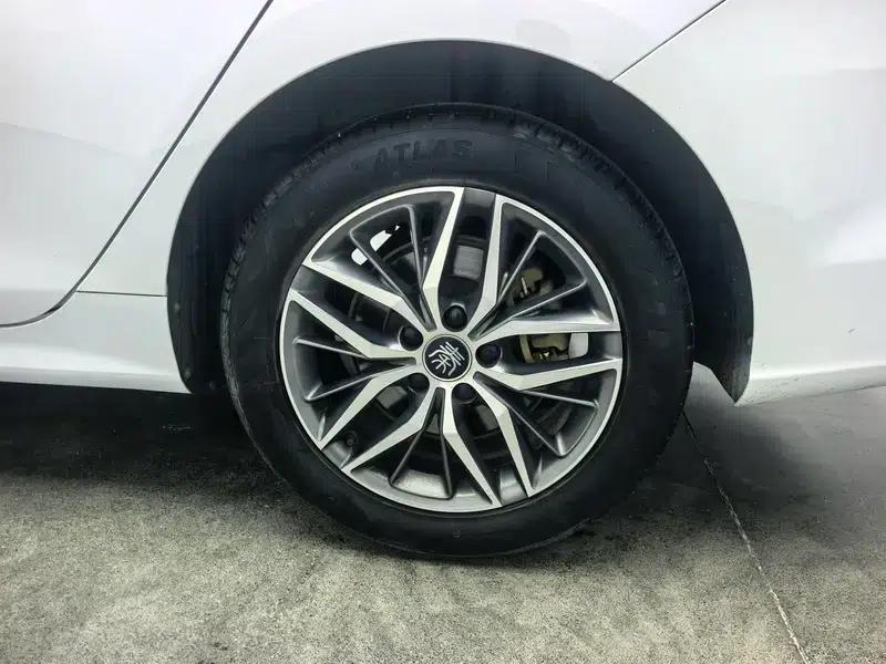 Qin PLUS DM 2021 DM-i 120KM Premium Edition — миниатюра 9