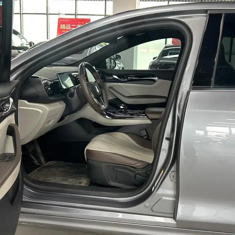 Qin PLUS DM 2024 Glory Edition DM-i 55KM Leading Model — миниатюра 9
