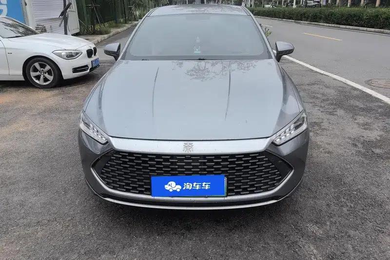 Qin PLUS DM 2024 Glory Edition DM-i 55KM Leading Model — миниатюра 2