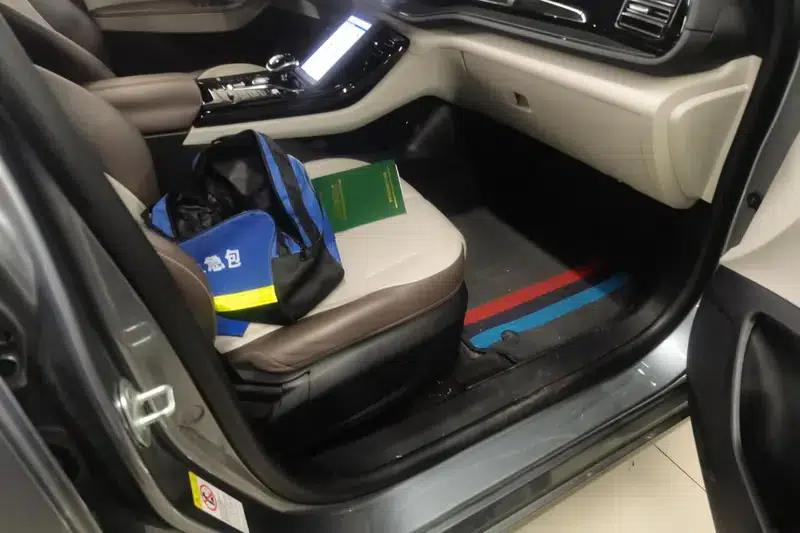Qin PLUS DM 2024 Glory Edition DM-i 55KM Leading Model — миниатюра 7