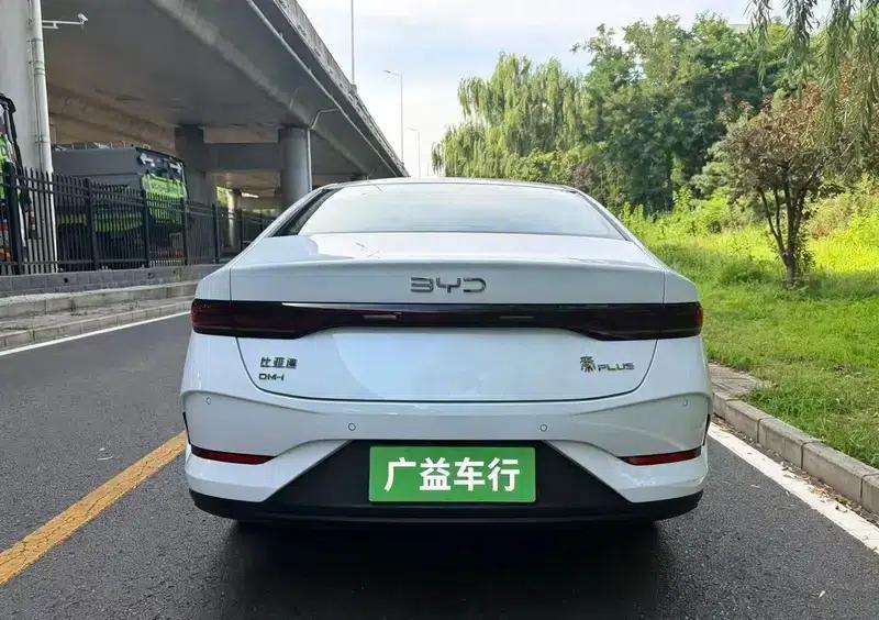 Qin PLUS DM 2025 Intelligent Driving Edition DM-i 55KM Leading Model — миниатюра 5