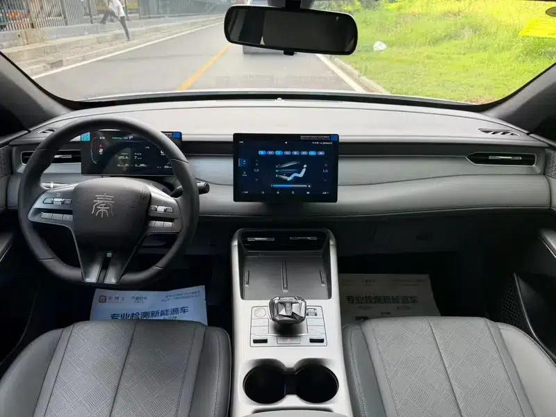 Qin PLUS DM 2025 Intelligent Driving Edition DM-i 55KM Leading Model — миниатюра 10