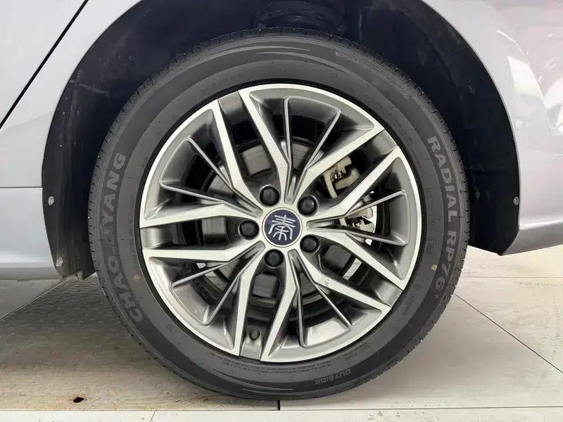 Qin PLUS EV 2023 Champion Edition 510KM Leading Model — миниатюра 9