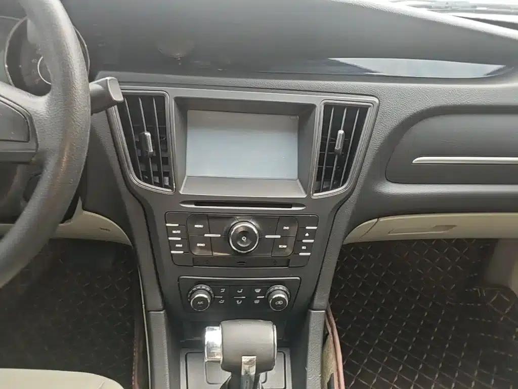 2015 Senova D50 1.5L CVT Standard Value Navigation Edition — миниатюра 13