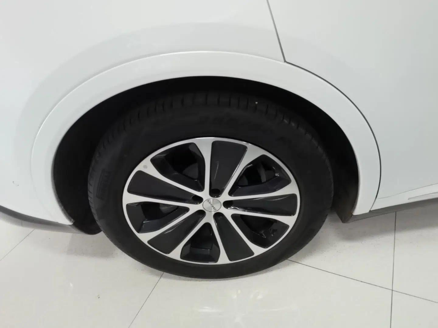 Hima Luxeed R7 2024 All-Electric 802 km Max — миниатюра 11