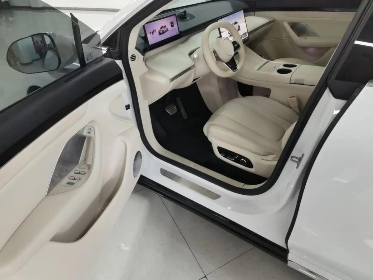 Hima Luxeed R7 2024 All-Electric 802 km Max — миниатюра 18