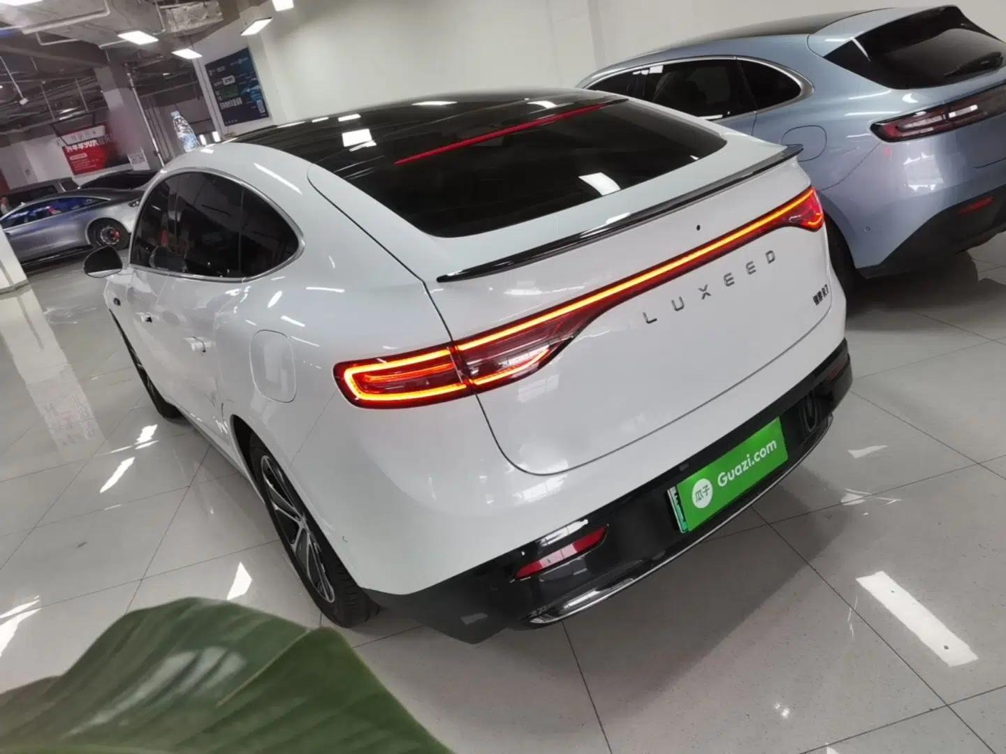 Hima Luxeed R7 2024 All-Electric 802 km Max — миниатюра 4