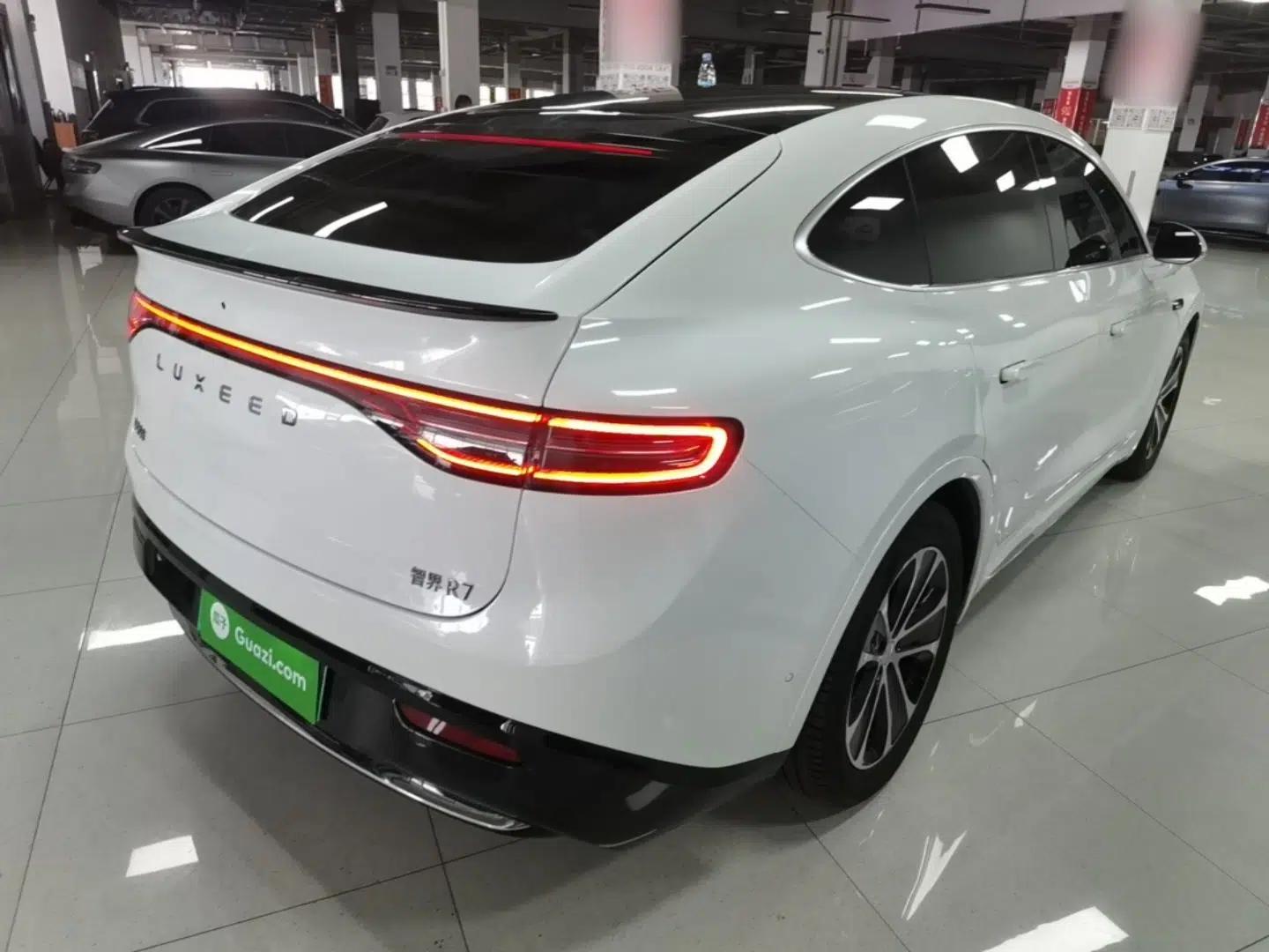 Hima Luxeed R7 2024 All-Electric 802 km Max — миниатюра 6