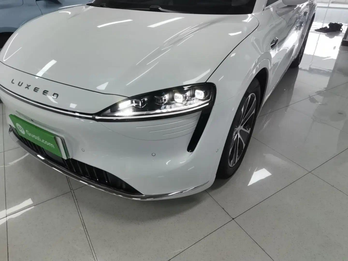 Hima Luxeed R7 2024 All-Electric 802 km Max — миниатюра 8