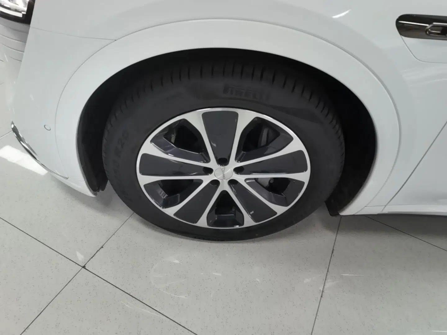 Hima Luxeed R7 2024 All-Electric 802 km Max — миниатюра 10