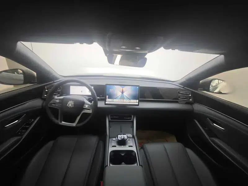 Qin L DM 2025 Smart Driving Edition DM-i 80KM Leading Model — миниатюра 7